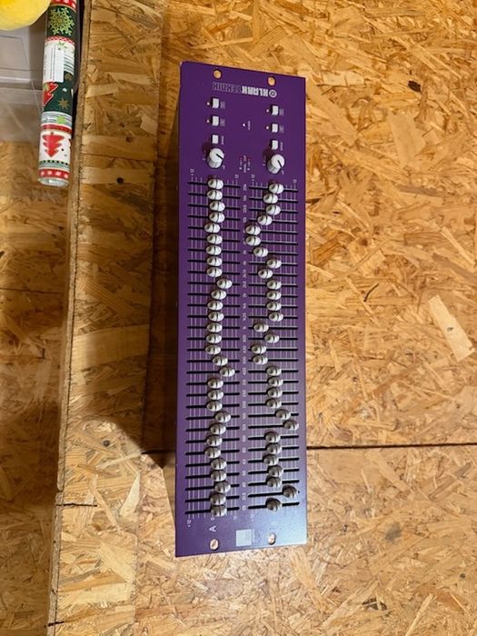 Klark Teknik Square ONE graphic EQ
31