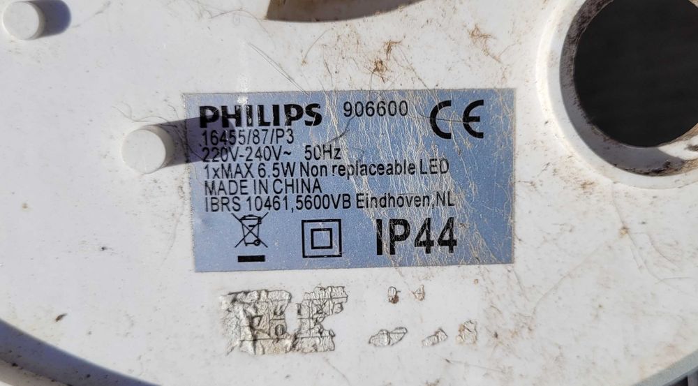 2 Candeeiros Philips de exterior