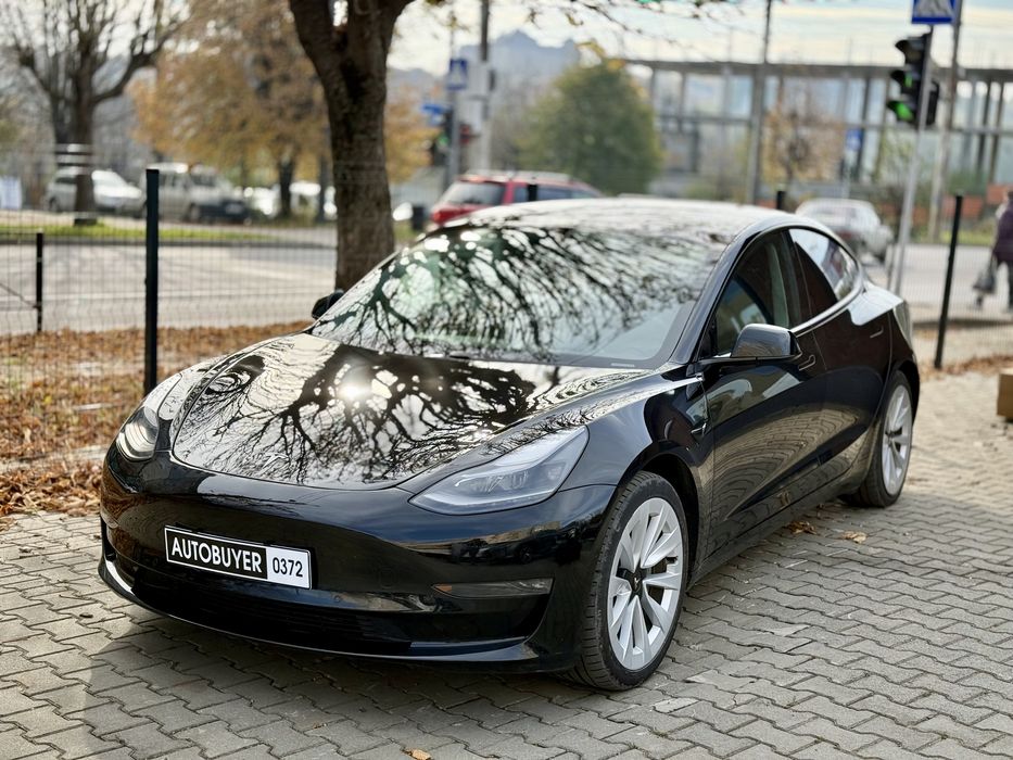 Tesla Model 3 Long Range DM