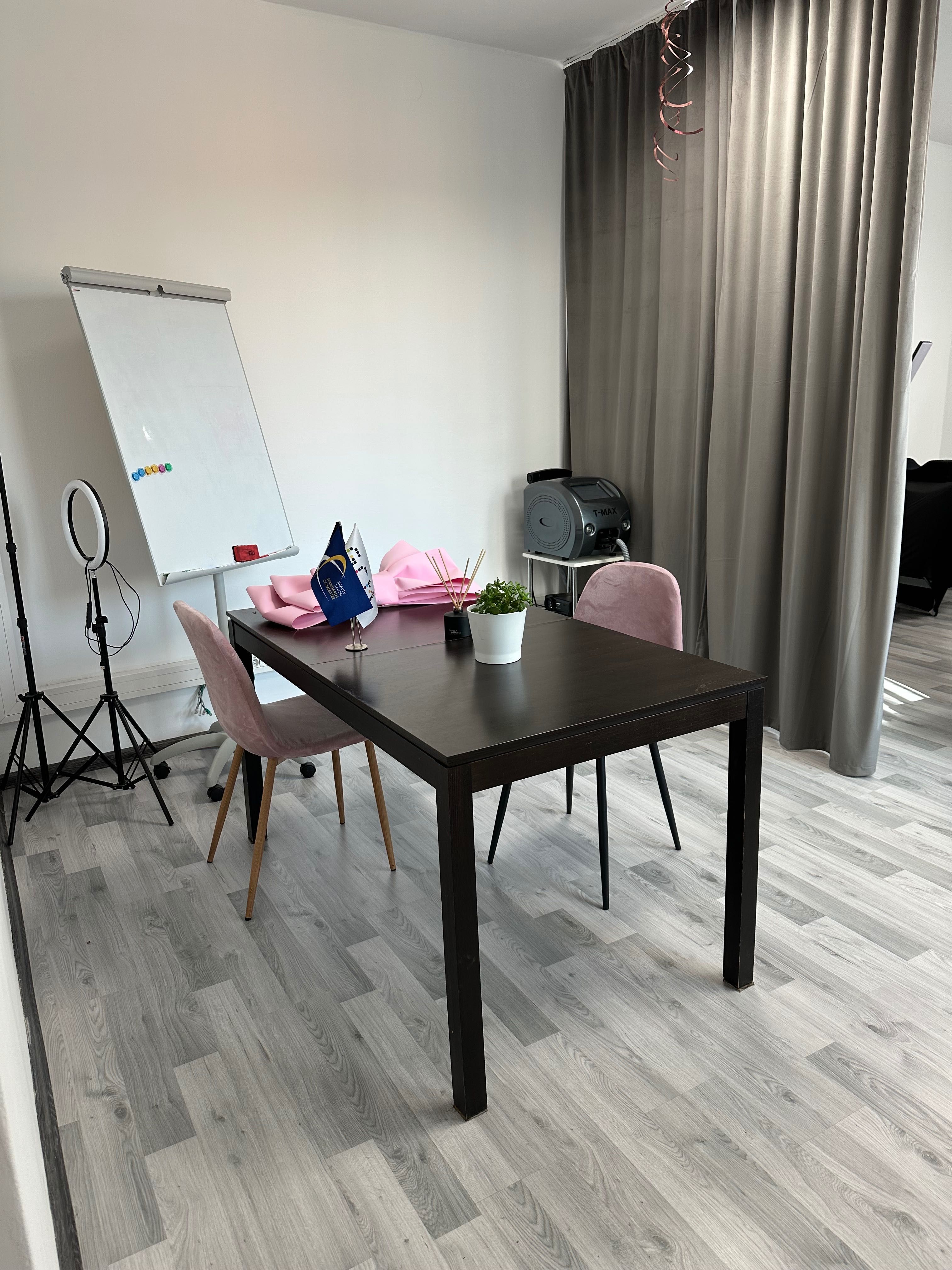 Na sprzedaż gotowy biznes beauty – Lash Akademia w centrum Krakowa!