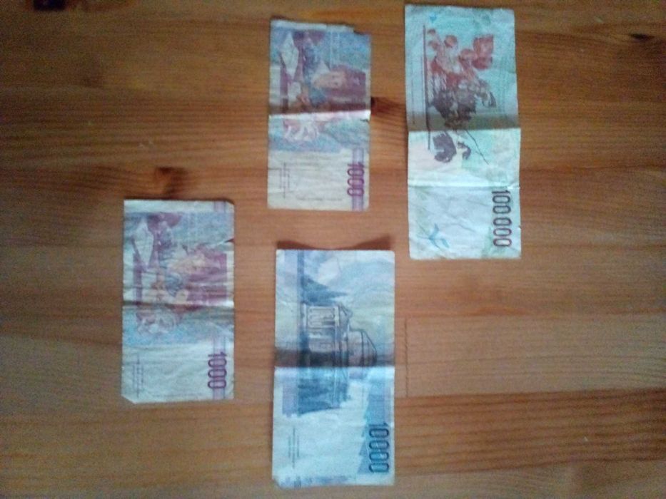 Notas antigas de lires italianos