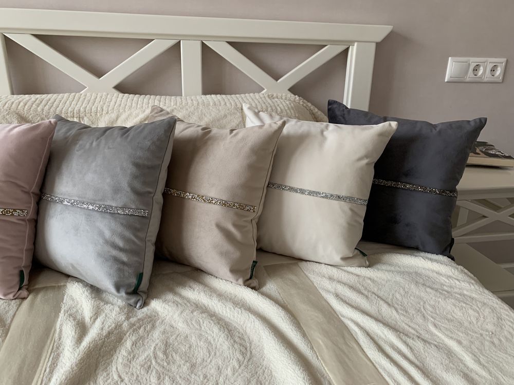 Декоративні подушки для спальні та вітальні