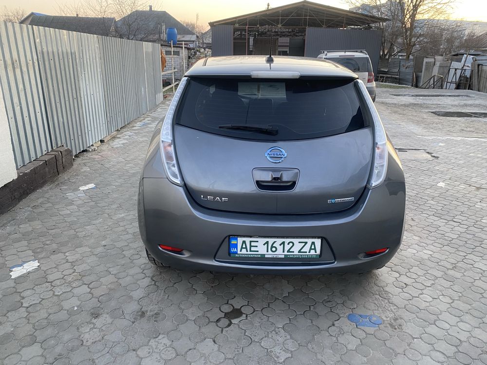 Продам Nissan Leaf 2015 года