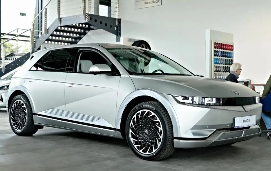 Hyundai IONIQ 5 IONIQ5 pełna opcja wyposażenia Uniq napęd 4WD