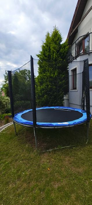 Sprzedam trampolinę ogrodową 310 cm z siatką ochronną
