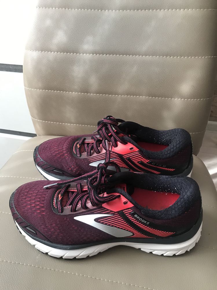 Кросівки оригінал Brooks GST 18