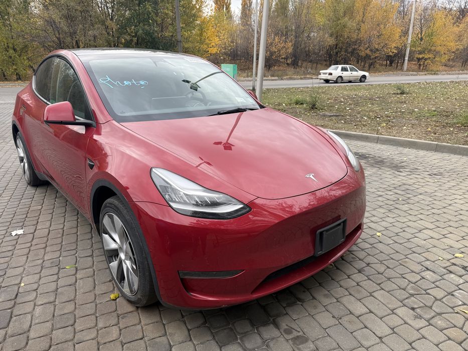 Tesla Model Y Long Range 2022 – розмитнена