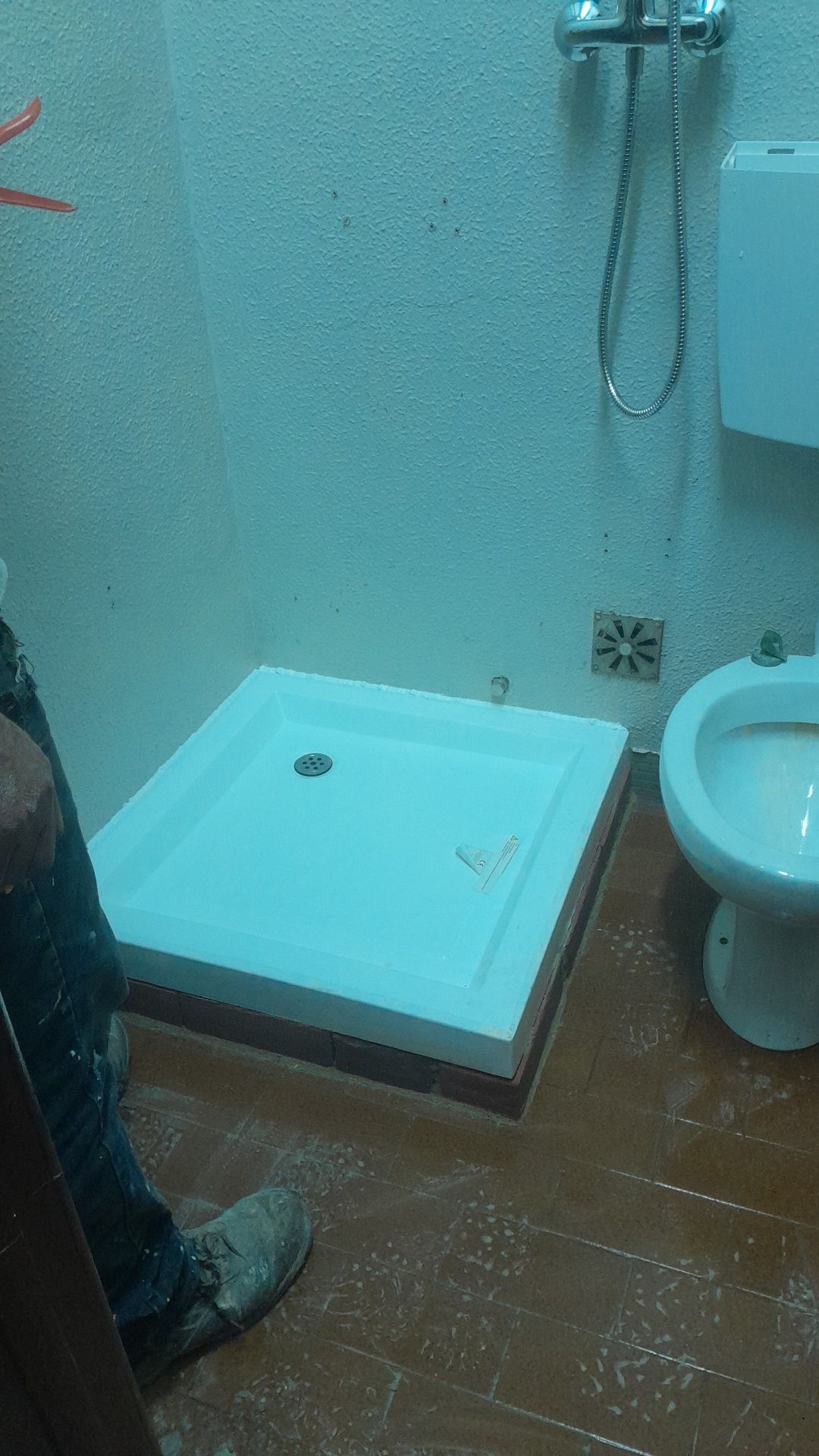 Serviços de pedreiro e remodelações