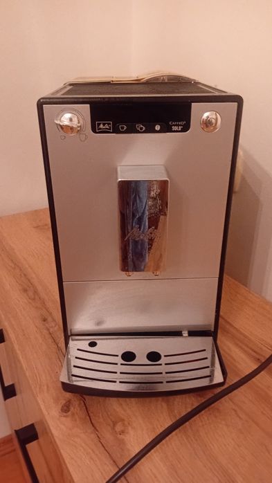 Кофемашина в хорошому робочому стані із за граці