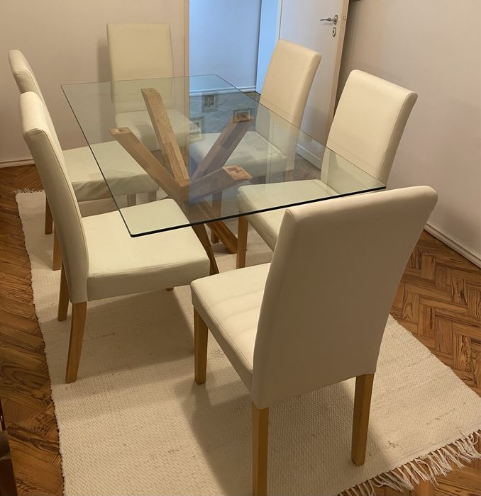 6 cadeiras de jantar em pele sintetica bege, e cor carvalho natural