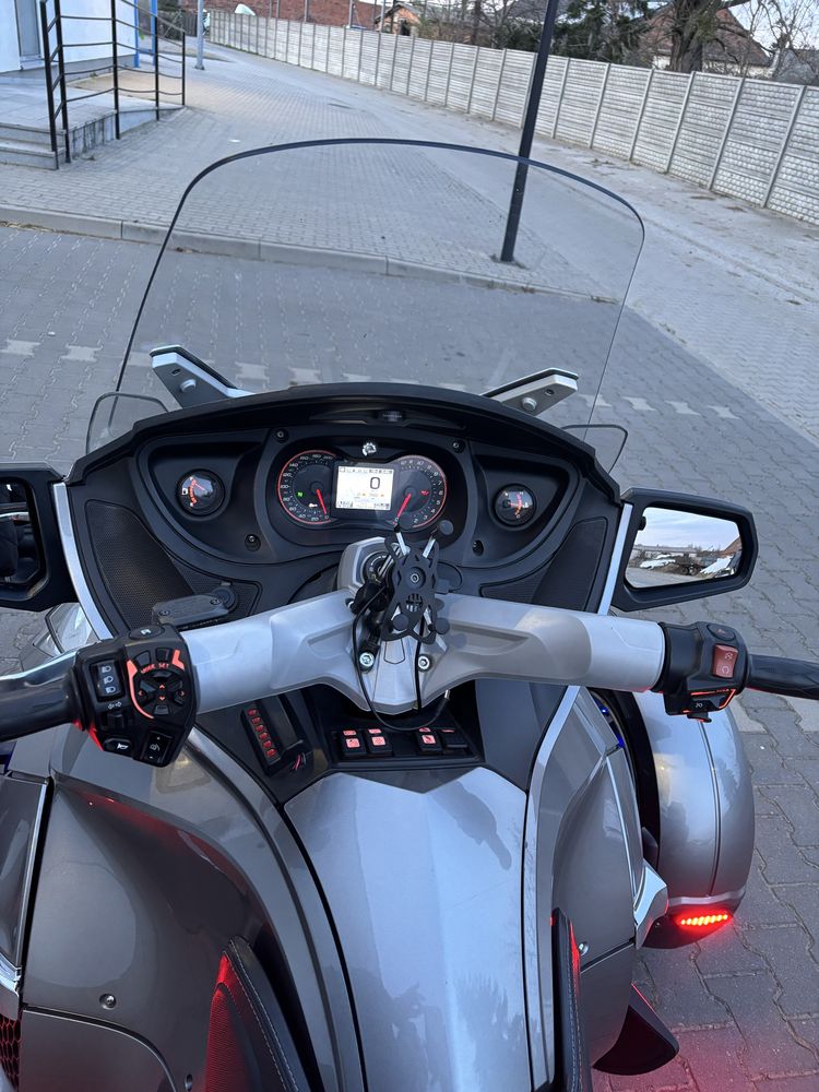 Can-Am Spyder rok 2012