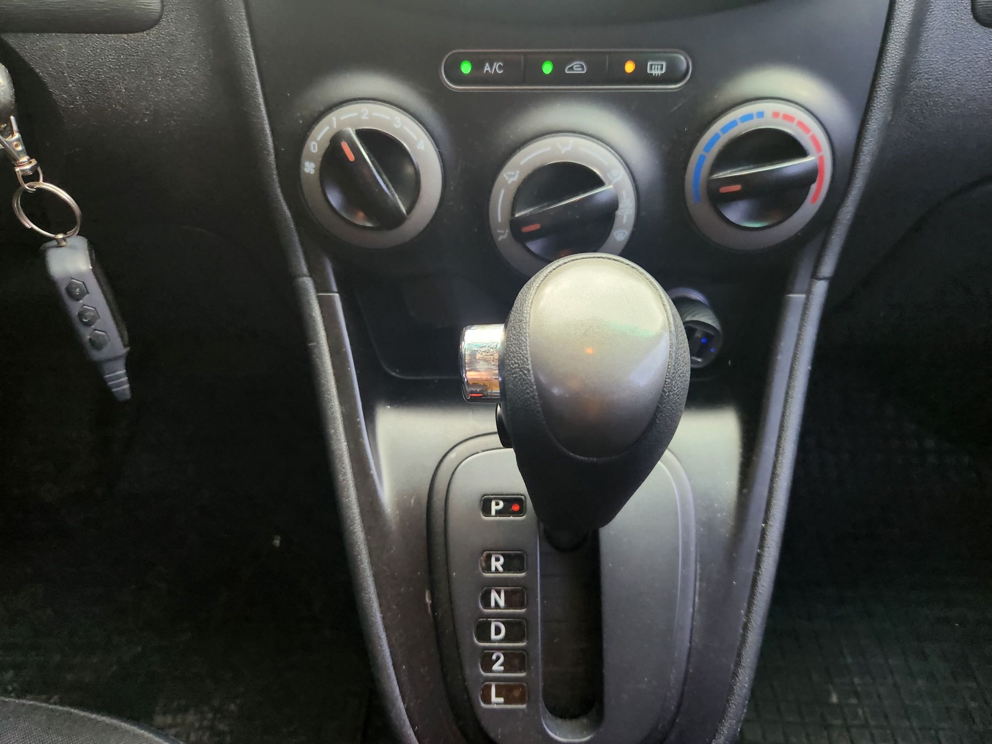 Хюндай І10 автомат 2013 Hyundai i10