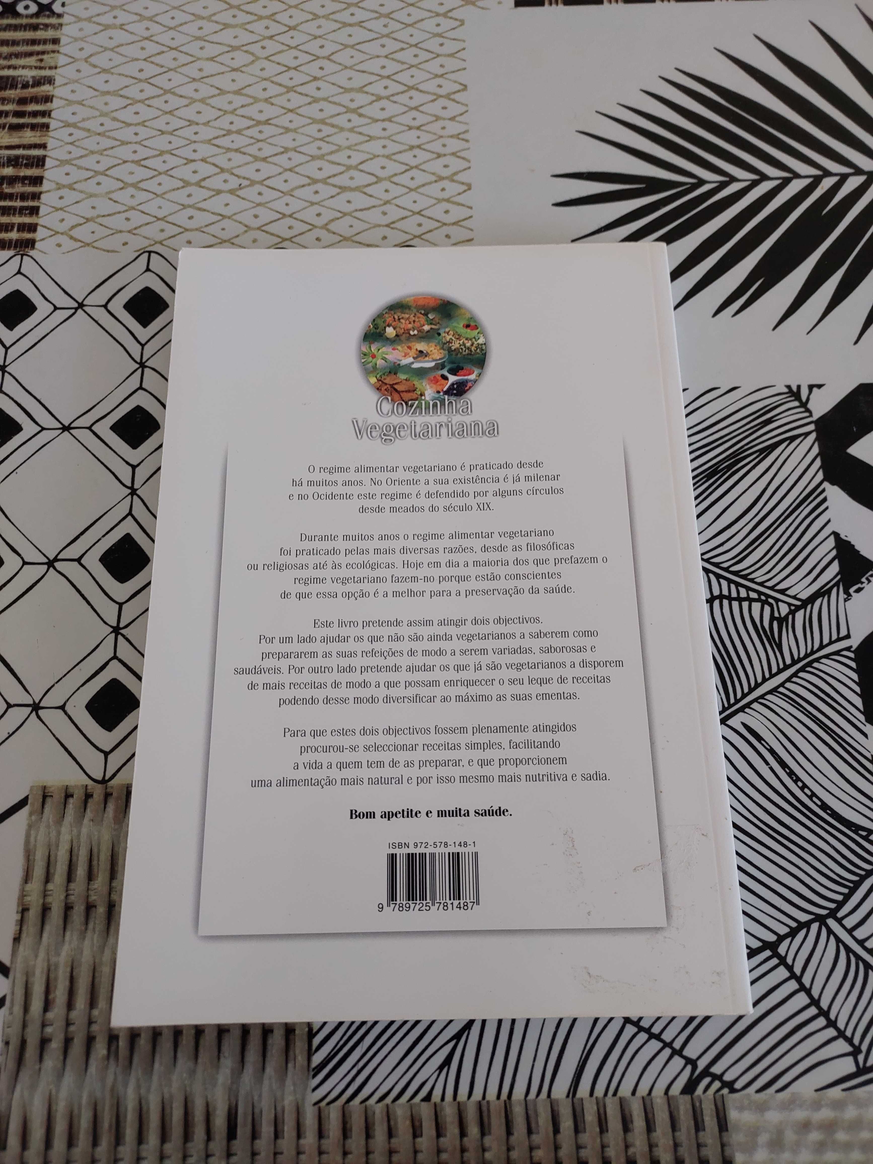 Livro "Cozinha Vegetariana" de Maria E. C. Carvalho