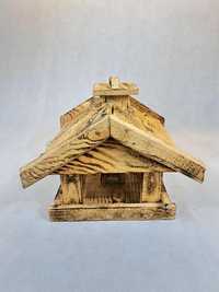 Karmnik dla ptaków drewniany opalany z dachem z kominem typ 1 32x31x2