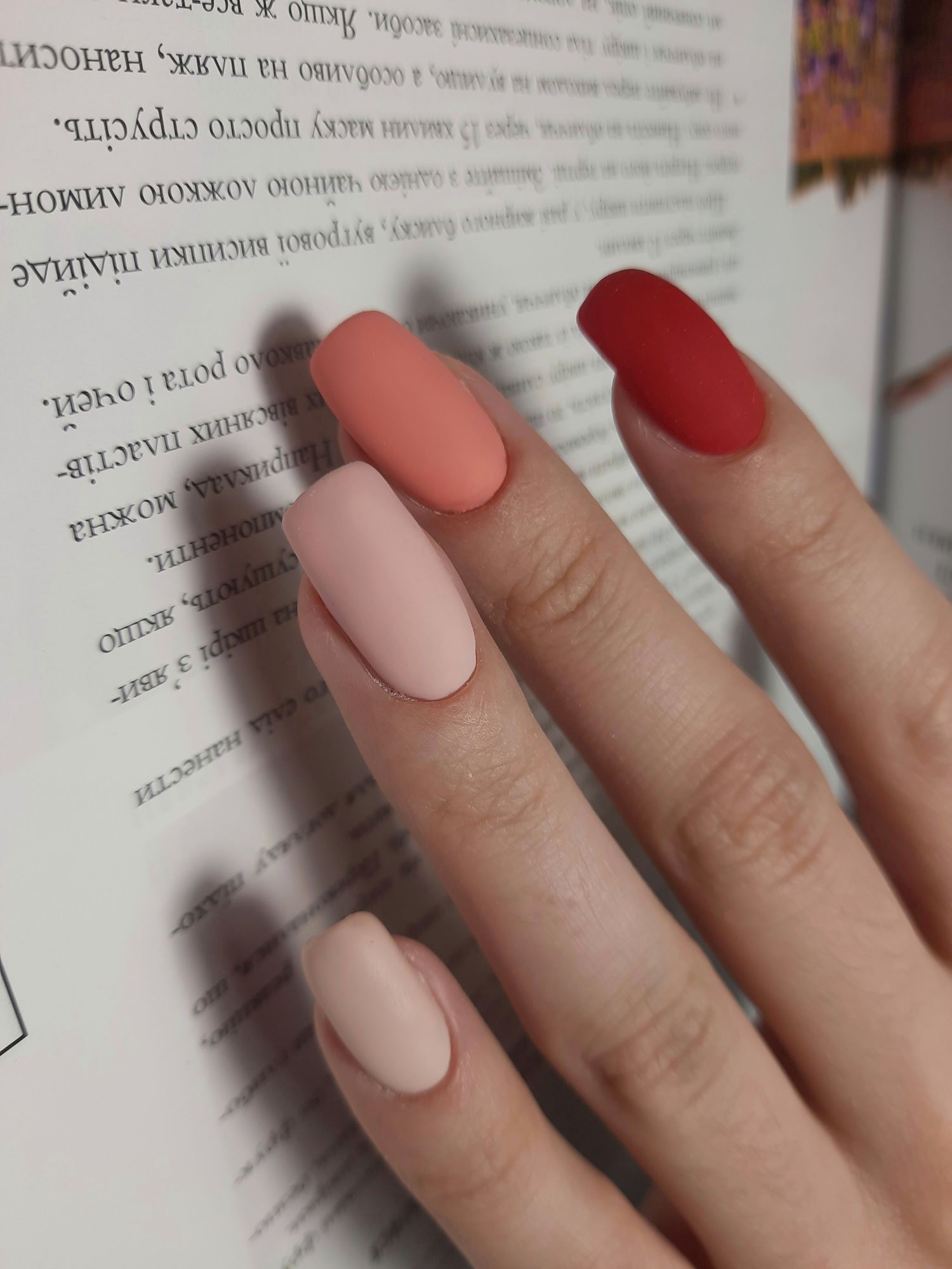 Манікюр 650 грн педікюр Куренівка