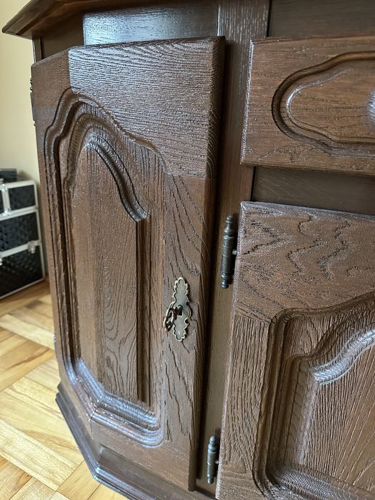 Komoda z wiszącą witryną drewno dębowe fornir
