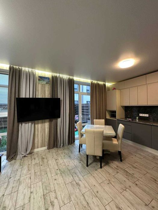 Таунхаус з ремонтом у Гостомелі — 95 м², 4 кімнати, закрита територія