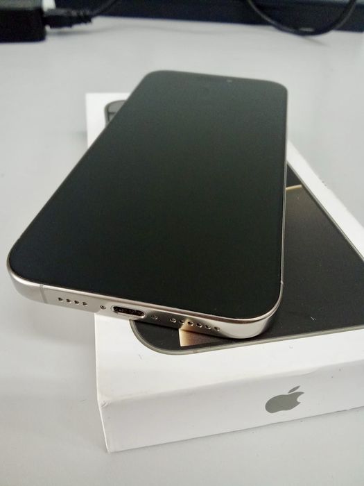 iPhone 16 PRO MAX 256GB Titanium Como Novo