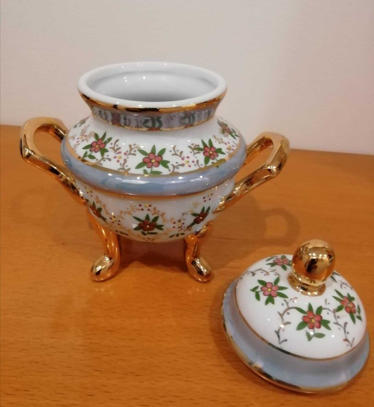 Peça Decorativa Royal Porcelain
