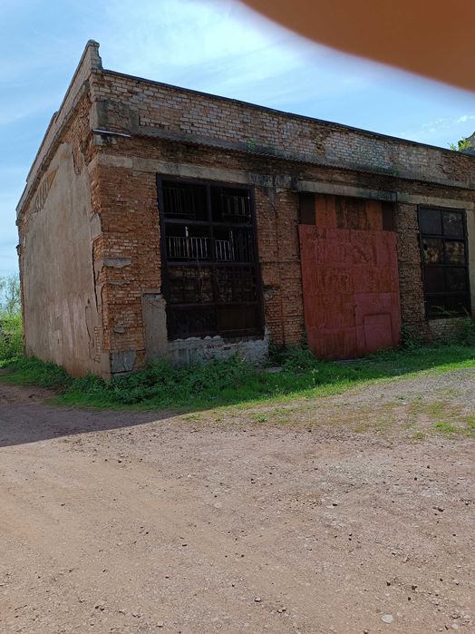 Продам промислове приміщення.