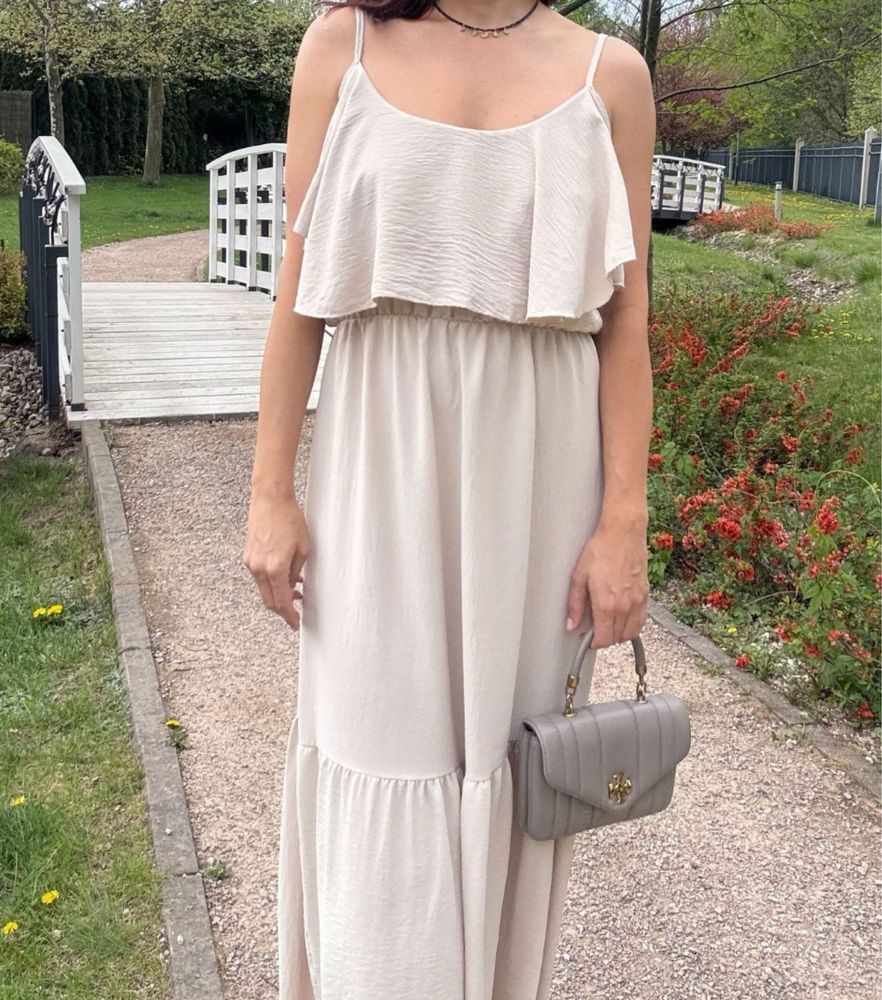 Elegancka sukienka hiszpanka M