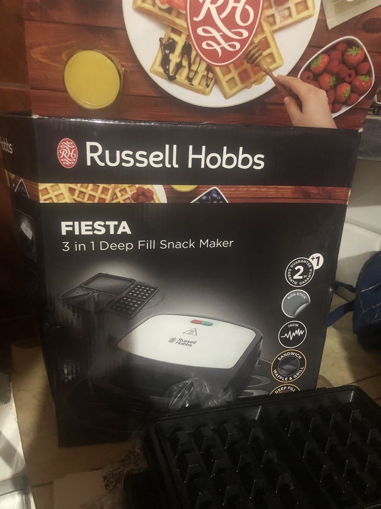 Russell Hobbs opiekacz do kanapek 3 w 1 fiesta