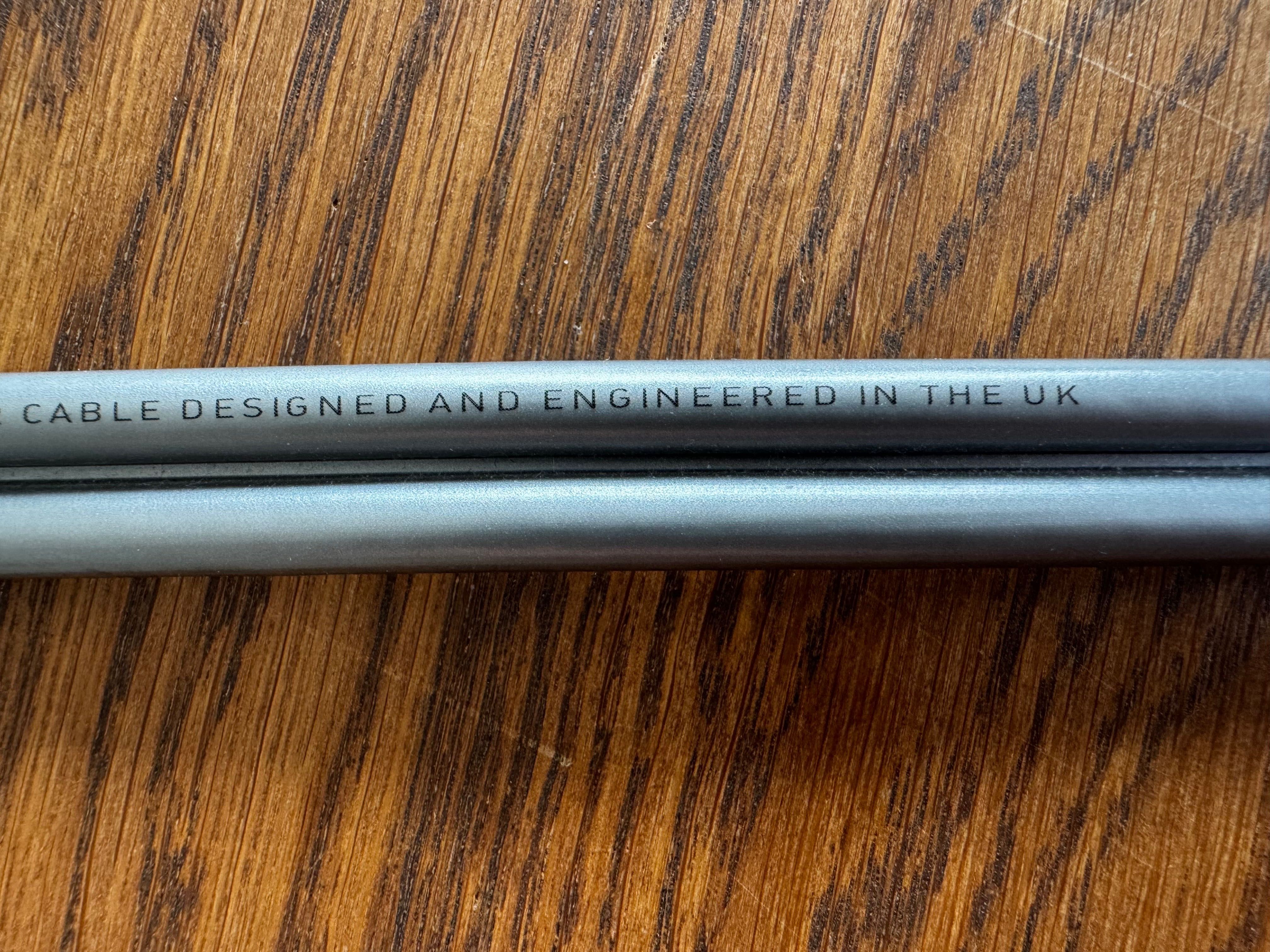 Kabel głośnikowy QED Reference XT-40i 2x 2,5m para