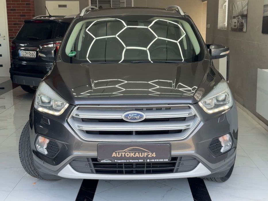 Ford Kuga *4X4* *180PS* *Titanium* *BEZWYPADKOWY*