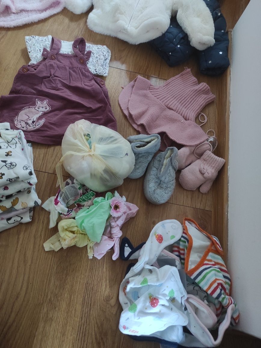 Paka ciuszków dla dziewczynki 68 jesień