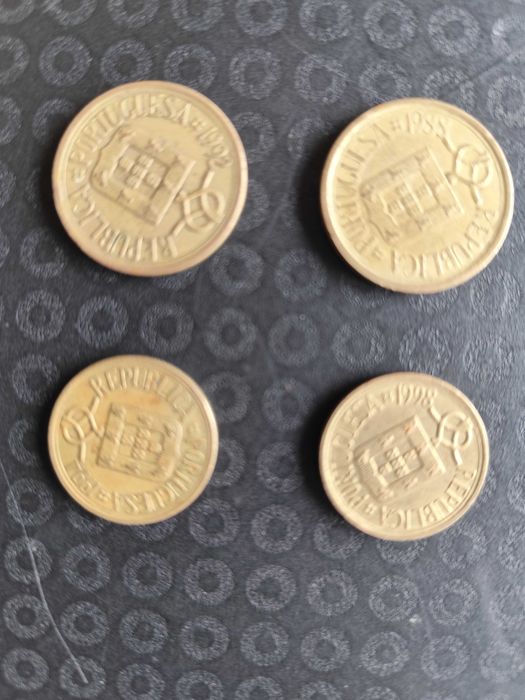 Moedas de 10 e 5 escudos