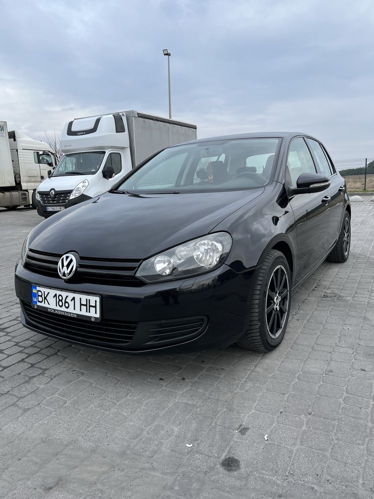 Volkswagen golf продаж