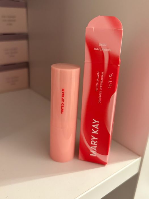 Koloryzujący Balsam do Ust Radiant Pink