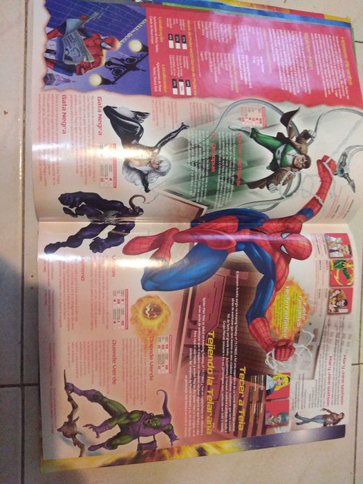 Caderneta heroes Marvel