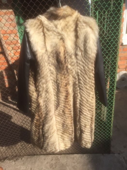 Жилет меховый с рукавами