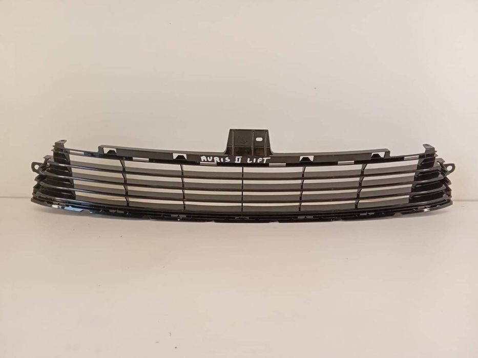 Kratka Zderzaka Toyota Auris Ii Lift