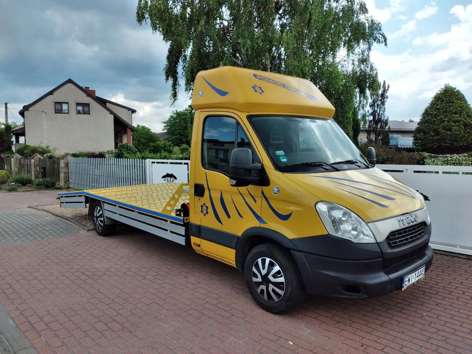 Iveco Daily 1999-2014r kabina kompletna wewnątrz oraz zewnątrz 9300zł lub bez przodu 5300zł europejska żółta pomoc drogowa 9300zł oraz rama DMC 3,5t 159000km zarejestr w PL 4200zł
