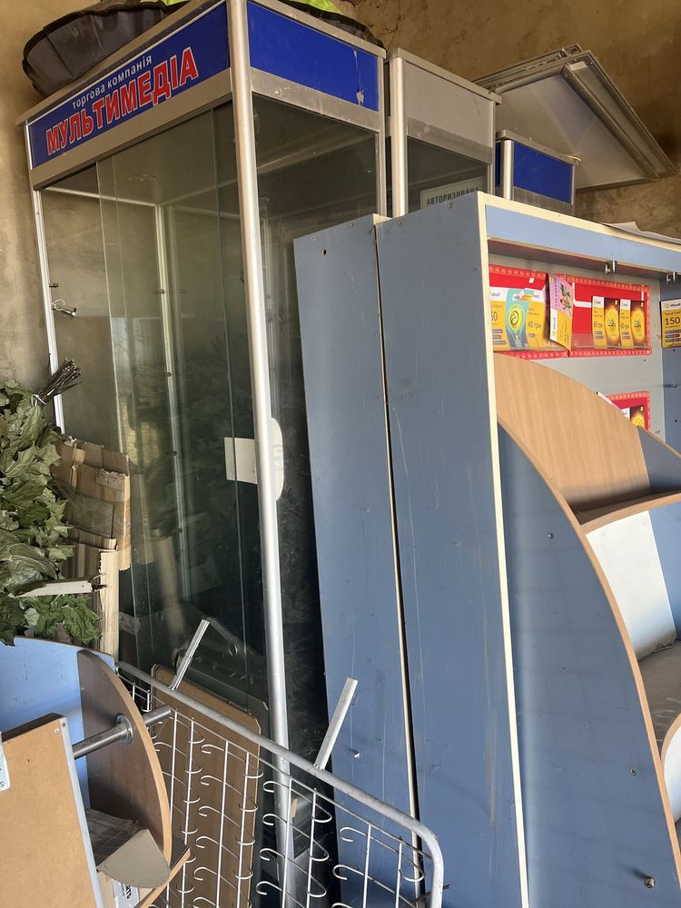 Торгове обладнання, шафа під склом
