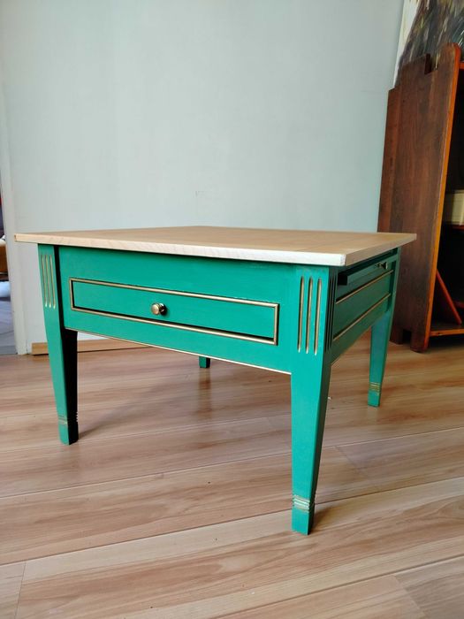 Stolik szałwia z szufladkami