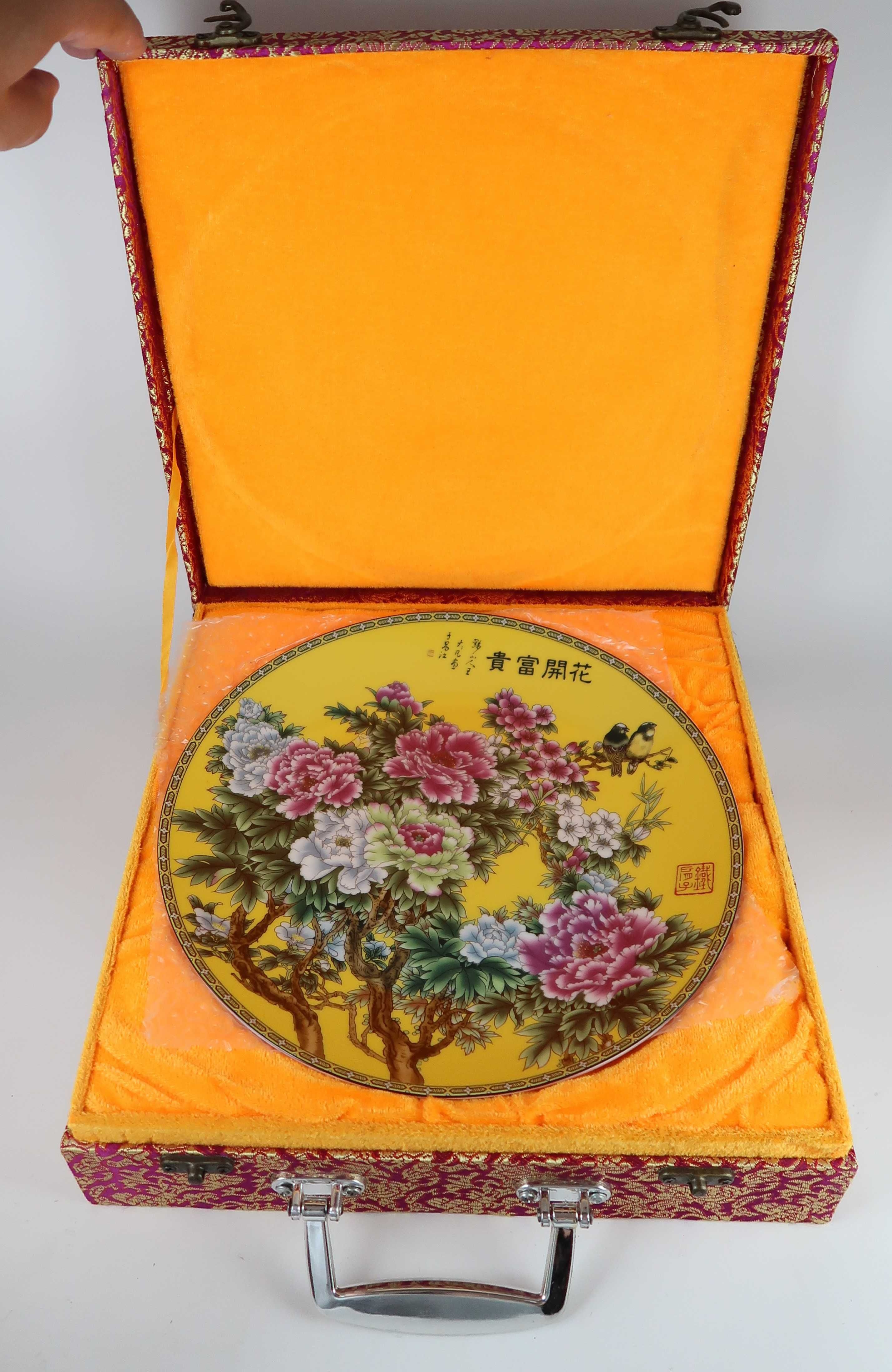 Prato em porcelana da China - flores e pássaros - 26 cm