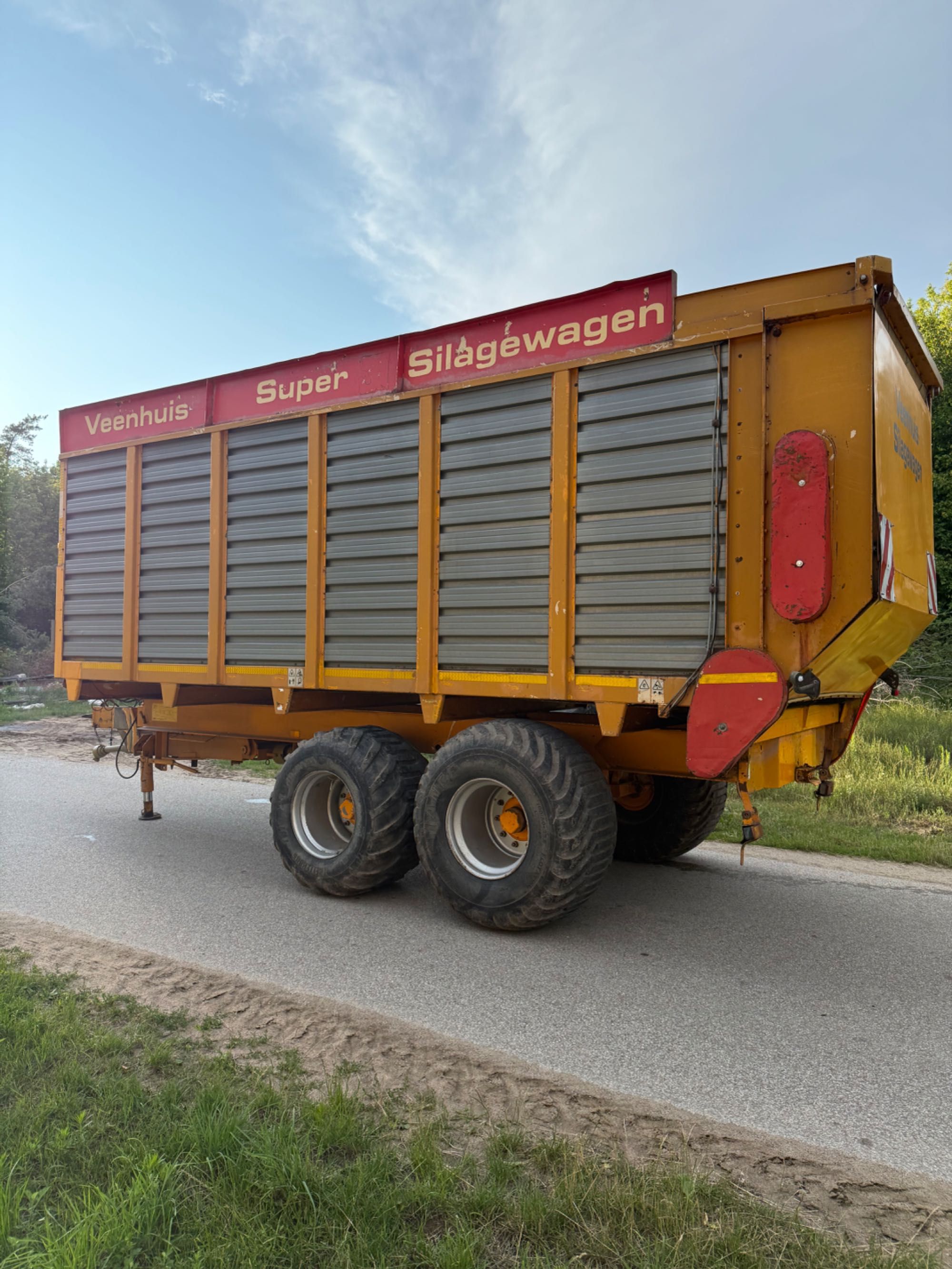 Przyczepa objętościowa Veenhuis Silagewagen 18-2