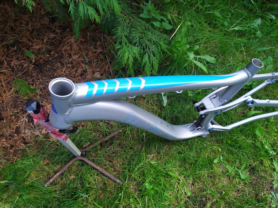 APEX CRATIVE made SWISS rama Alu FULL 27,5 Plus Polecam