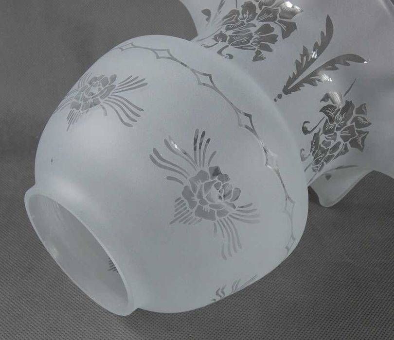 Biały TULIPAN klosz LAMPA NAFTOWA secesja 8,7 cm