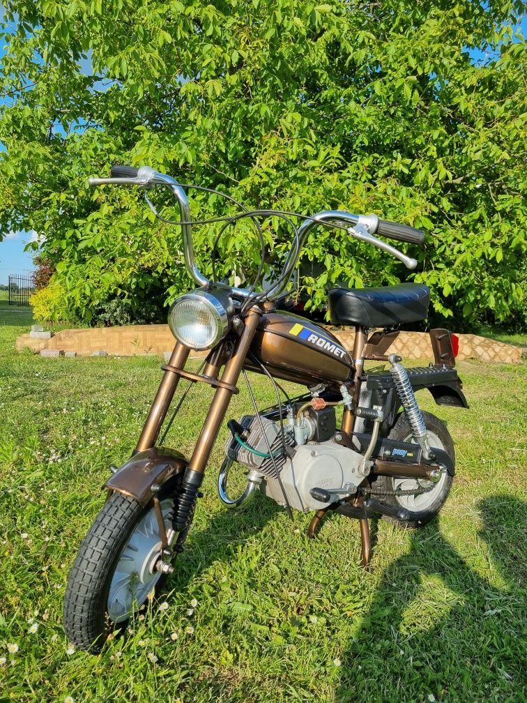 Motorynka M2 z koszem/przyczepką Romet pony