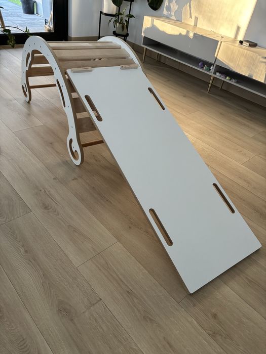 Bujak montessori ze zjezdzalnia/scianka wsponaczkowa