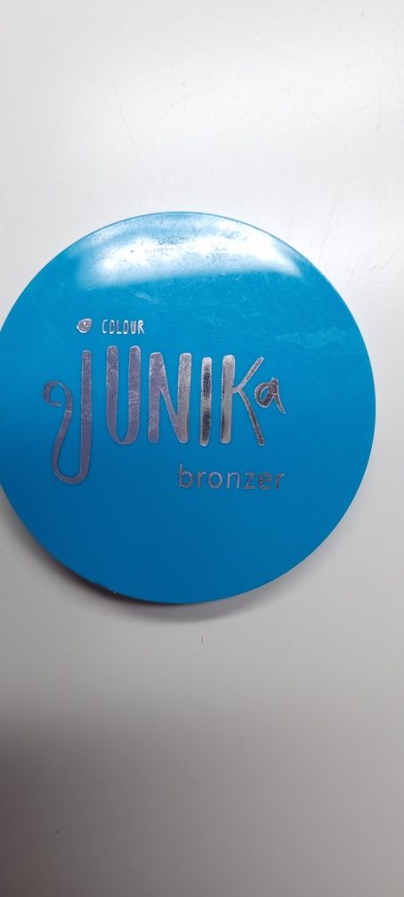 Bronzer Junika - well caramel
 Bra