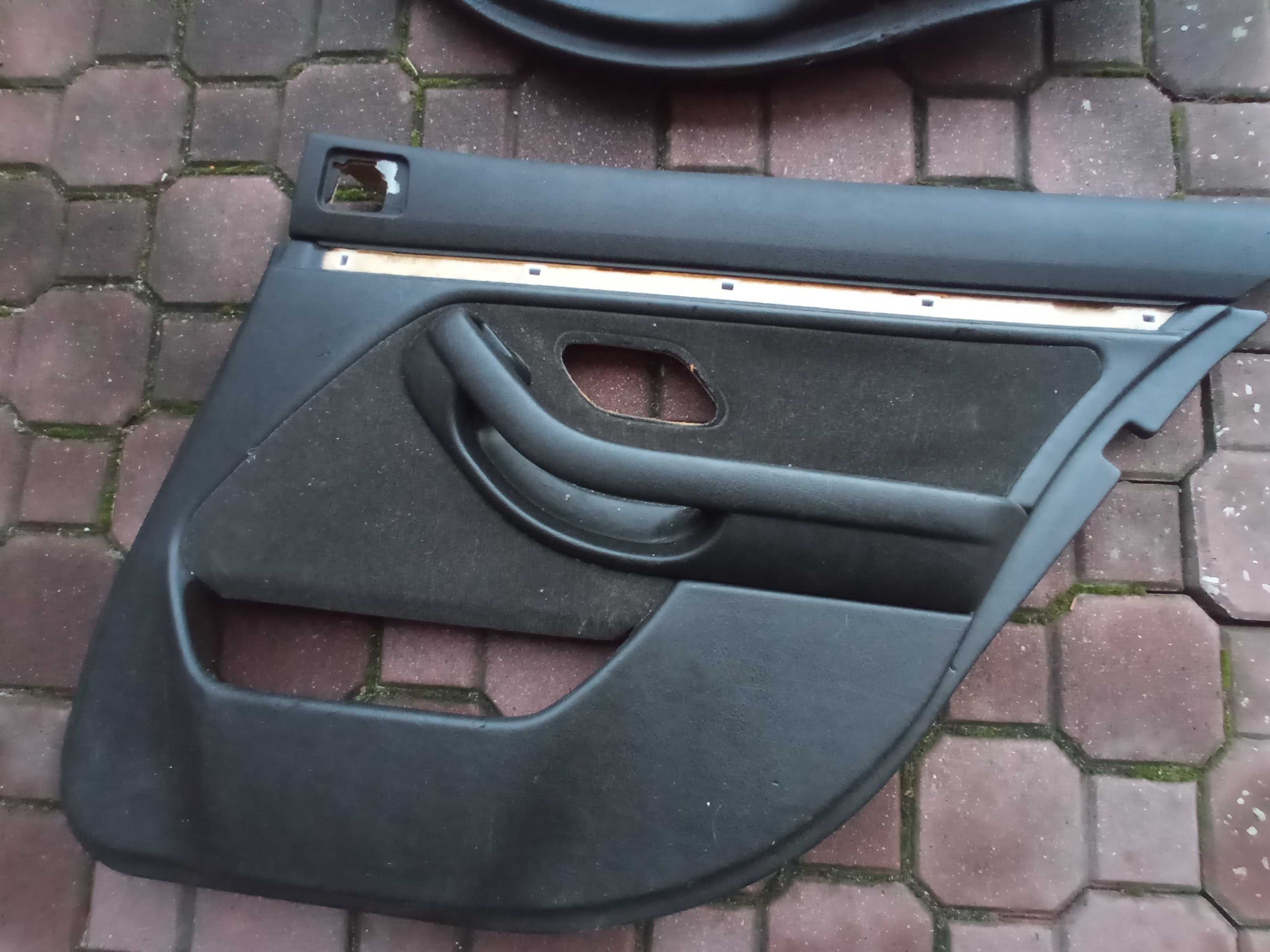 Boczki tapicerka drzwi BMW E39 materiał