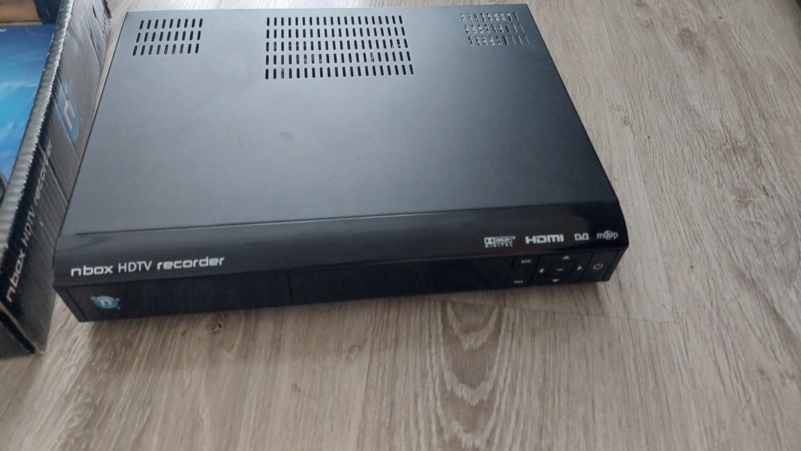 Dekoder nbox HDTV nc+ ITI - 5800 SX.
Używany do nc+.
Stan bardzo dobry