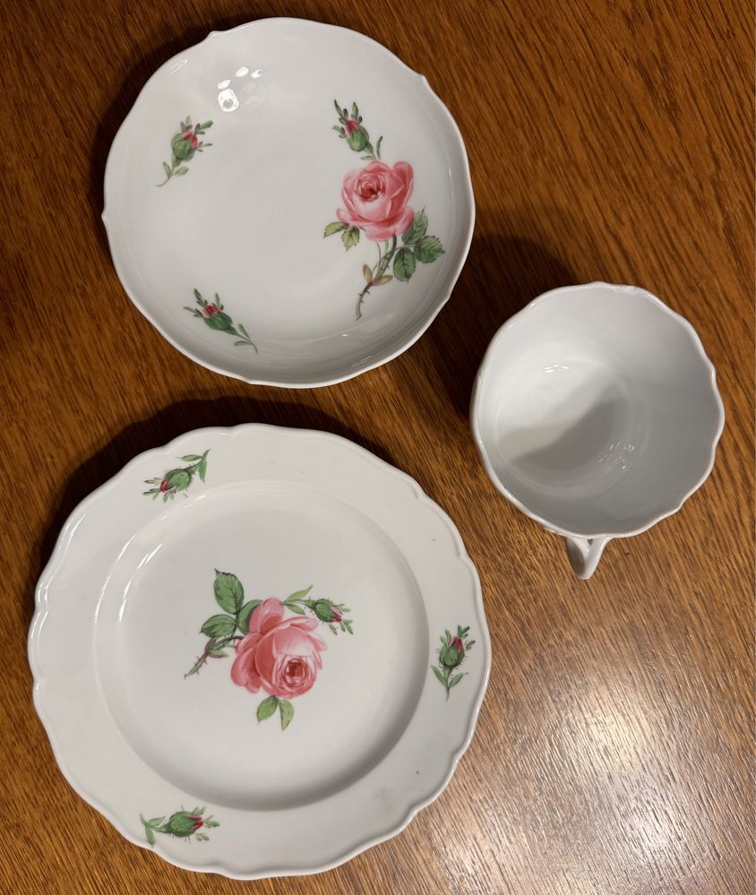 Porcelana Miśnia duże TRIO do kawy/herbaty motyw róży, filiżanka