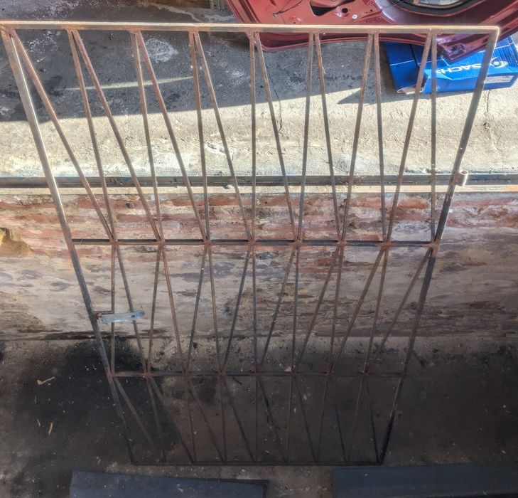 Krata stalowa 213cm/115cm , solidne zabezpieczenie