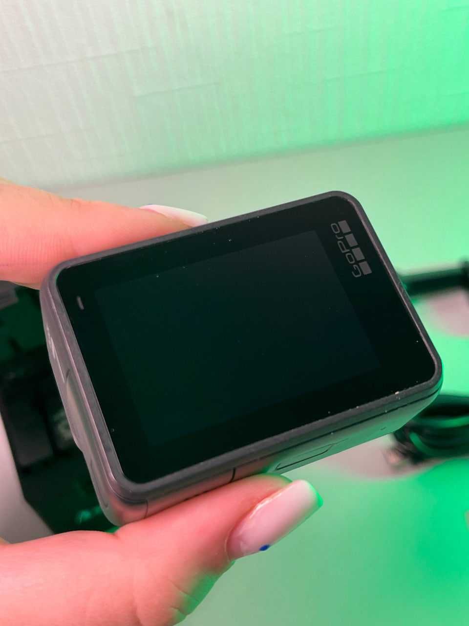 Екшн-камера GoPro HERO 7 black з чудовим комплектом.